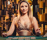 Ein Live Dealer im ComeOn Casino.
